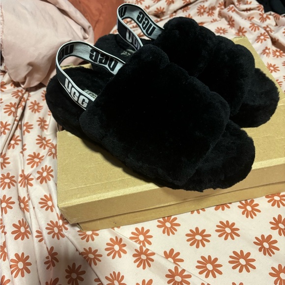 Ugg yeah slide sandals - Picture 3 of 8